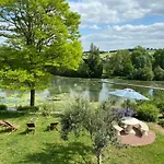 Prázdninový dům Le Belvedere Aux Cygnes Du Moulin Du Roy Touvre