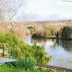 Le Belvedere Aux Cygnes Du Moulin Du Roy *