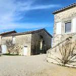Le Belvedere Aux Cygnes Du Moulin Du Roy