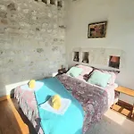 Le Belvedere Aux Cygnes Du Moulin Du Roy Holiday home Touvre