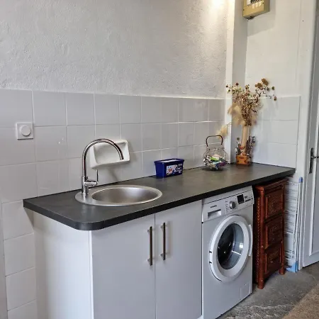 Grande Maison Escapade Au Bord De La Riviere 펜션 Touvre