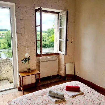 Grande Maison Escapade Au Bord De La Riviere بيت للعطل *