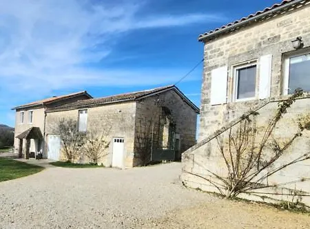 Le Belvedere Aux Cygnes Du Moulin Du Roy