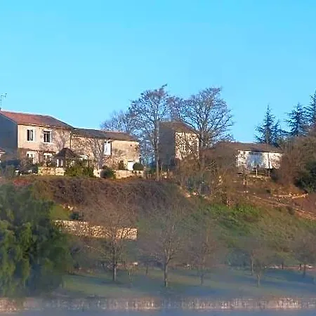 Holiday home Le Belvedere Aux Cygnes Du Moulin Du Roy Touvre